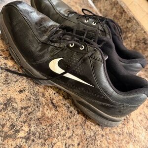 Nike Men's Black and White Athletic Shoes